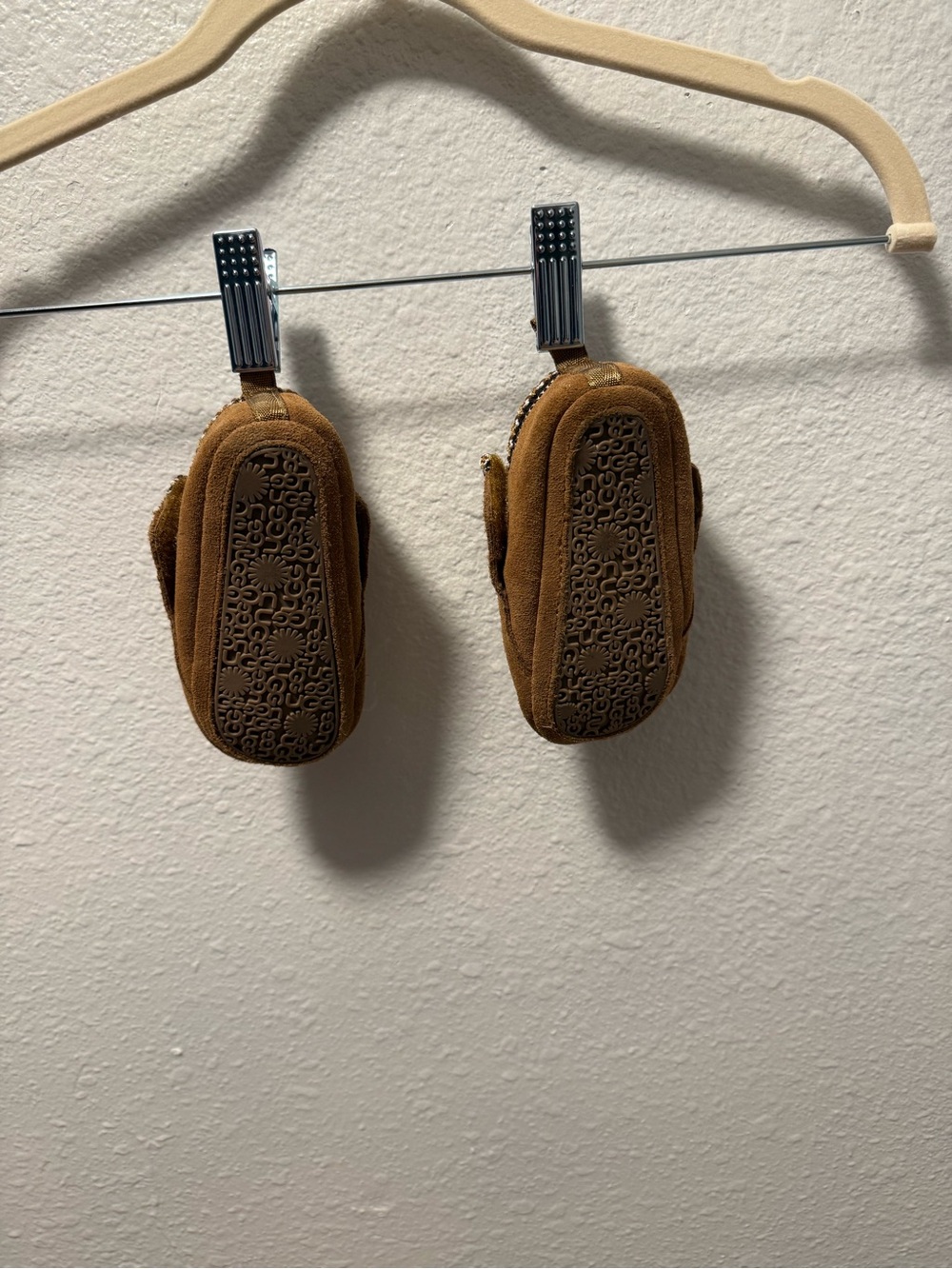 UGG Baby Tasman Slippers Brown Suede Cozy Slip-On Bootie’s - Picture 9 of 10